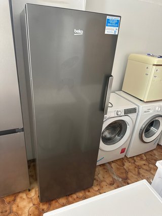 Congelador Vertical Beko
