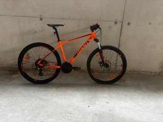 Bicicleta Giant Montaña Naranja