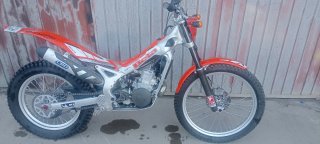 Beta Rev 3 2008 Trial - Muy buen estado.