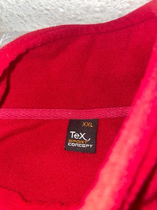Forro polar rojo con cremallera