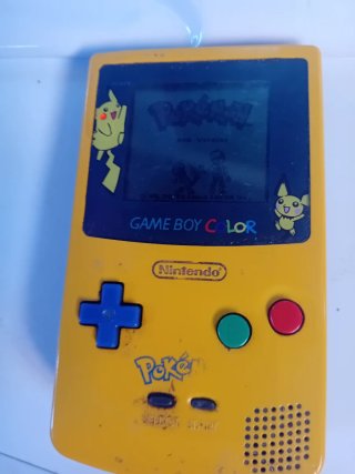 Game Boy Color + Pokémon Rojo