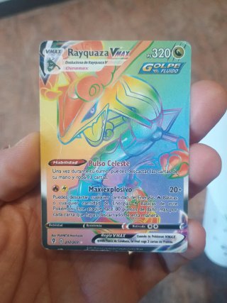 Carta Pokémon Rayquaza VMAX Rainbow Rare
