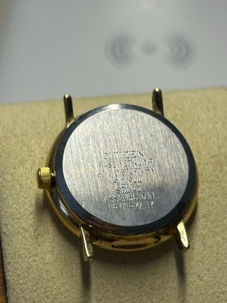 Reloj Citizen Mujer Dorado y Blanco