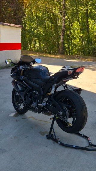 Suzuki GSXR 600 K7