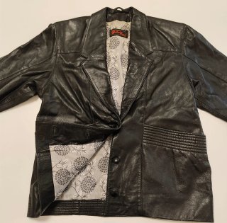 Giacca pelle nera donna