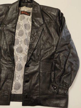 Giacca pelle nera donna