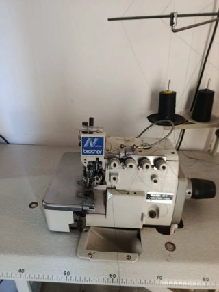 Máquina Remalladora Brother
