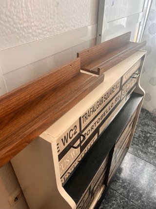 2 Estantes de madera para marcos ó decoracion