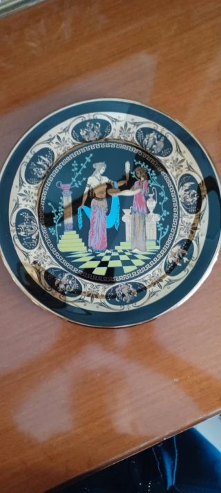 Piatto decorativo fatto a mano