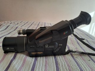 Bolso cámara Panasonic años 90 negro