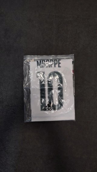 Camiseta Real Madrid Mbappé 10