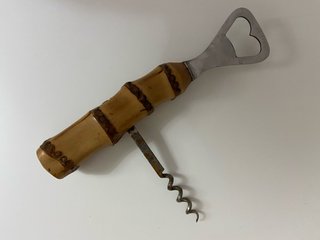 Strappo tappi vintage in bambù con cavatappi
