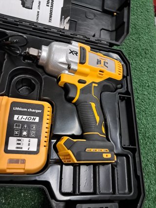 Avvitatore a impulsi 88V con doppia batteria
