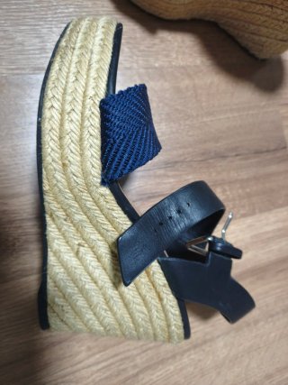 Sandalias Bimba y Lola Plataforma Azul Marino