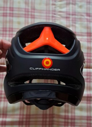 Casco ABUS MTB CLIFFHANGER QUIN Negro