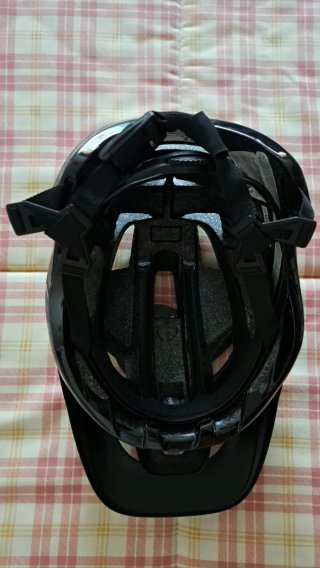 Casco ABUS MTB CLIFFHANGER QUIN Negro
