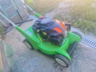 Cortacésped Viking sin cesto con tracion 7CV chas