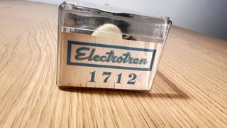 Electrotren 1712 Vagon cisterna gris logotipo R H0