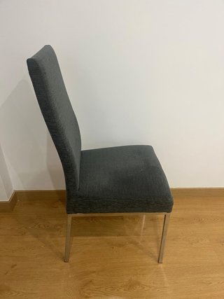 Mesa y 4 sillas comedor