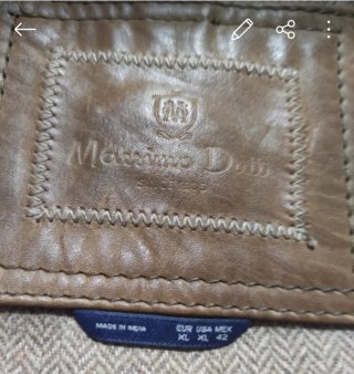 Cazadora de cuero marrón.Marca Massimo Dutti