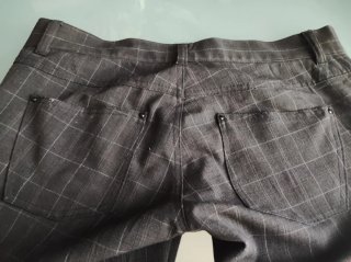 Pantaloni Stradivarius a quadri grigio antracite