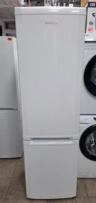 Frigorífico Beko 55cm Alto 179cm