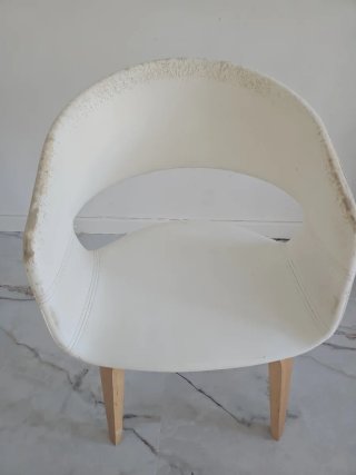 Silla blanca moderna