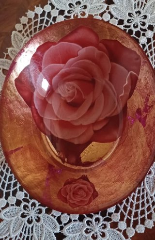 Coppa decorativa vetro rosa e foglia oro