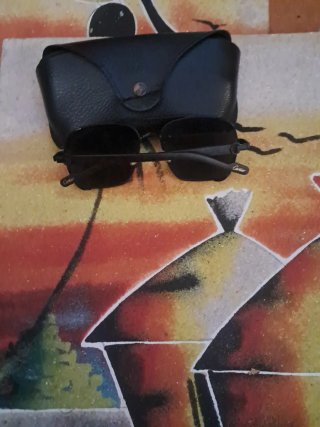 Gafas de sol negras