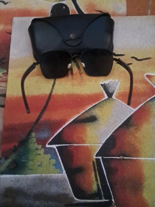 Gafas de sol negras