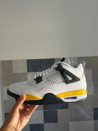 Jordan 4 Retro Giallo 2026