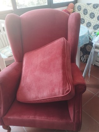 2 Sillones Orejeros/Butacones Rosas