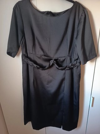 Vestido negro ideal mantilla