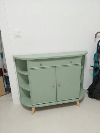 Mueble de entrada de madera verde