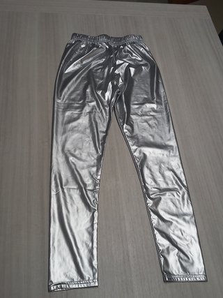 mallas plateadas brillantes