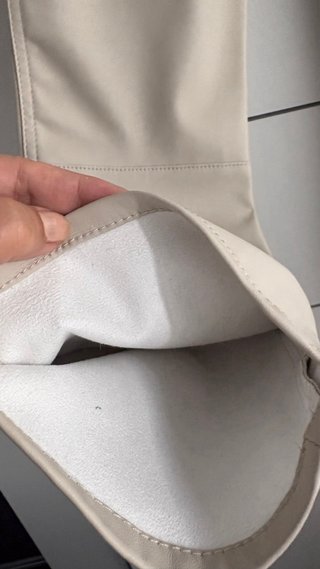 Pantalón beige como nuevo Semi cuero