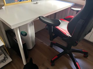 Mesa Ikea con opciones de uso comedor o escritorio