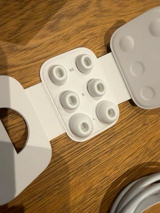 Airpods 2da generación€60(USADOS PERO NEGOCIABLES)