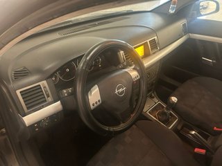 Opel Vectra 2004