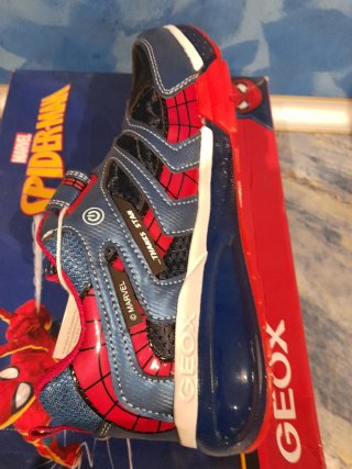 Playeros Geox Spiderman con luces