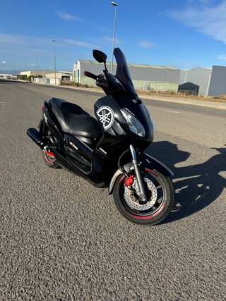 VENDO-CAMBIO | YAMAHA XMAX RESTAURADA