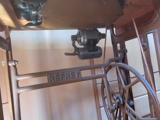 Máquina de coser Refrey CL306 vintage