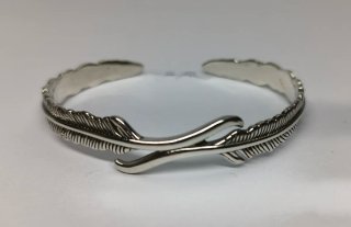 Pulsera Plata Vintage Diseño Plumas, unisex.