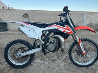 Moto Motocross KTM 85 SX