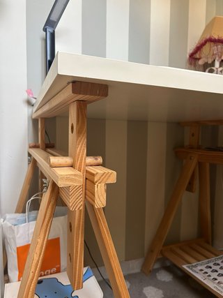 Tablero madera maciza con caballetes