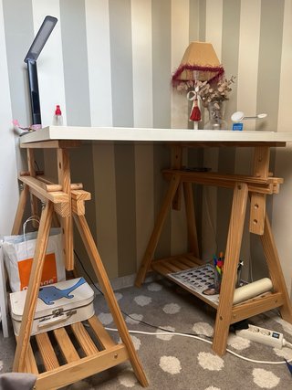 Tablero madera maciza con caballetes
