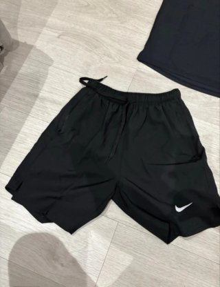 Conjunto Nike negro camiseta y pantalón corto
