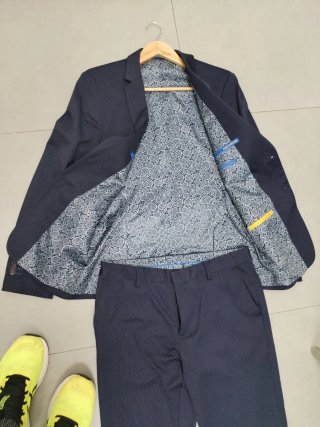 Traje azul marino