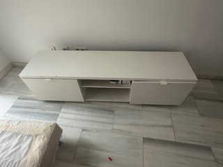 Mueble TV blanco