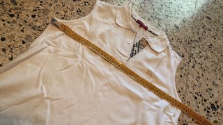 Polo Burberry sin mangas Talla 42